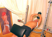 vaja za triceps z ročko ležeči